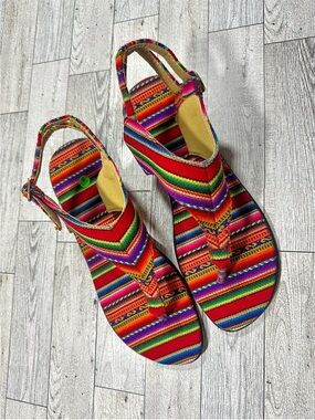 NEW Multi Color Peruvian Incas Vibrant Pattern Womens Sandals Size 8